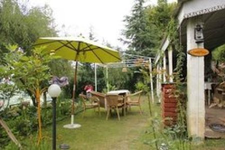 Jacaranda Estate & Whispering Willows Cottages