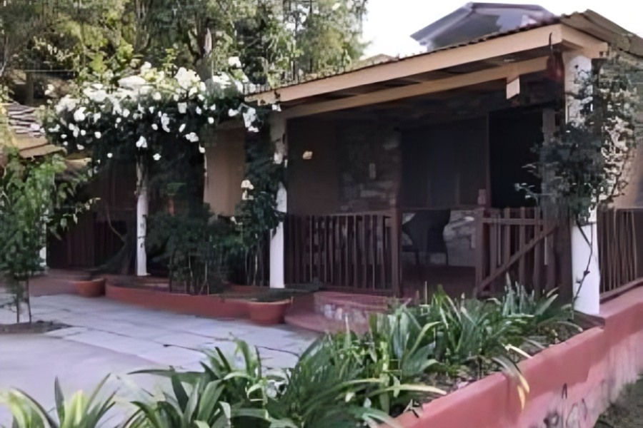 Twin Cottage