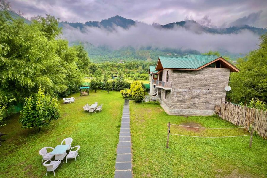 Apple Cottage & RAISON MEADOWS LODGE